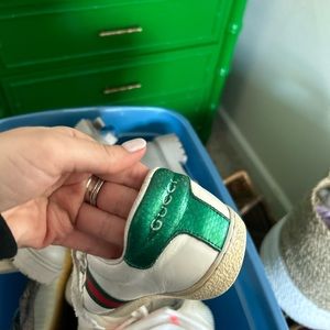 GUCCI Paperclip Sneakers